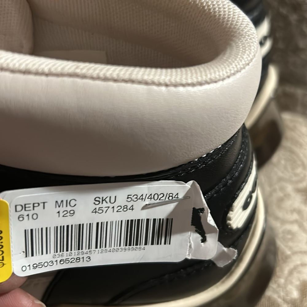 Coach black/white cream NWT, lace up sneakers, made in Indonesia size 9.5 D. - Picture 9 of 9